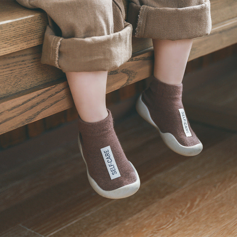 Children anti-slip shoes
